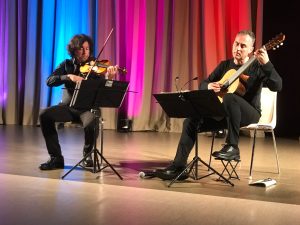 “Bizzarrie su 10 corde”, il secondo concerto della rassegna “Lune di musica” a Palazzuolo sul Senio